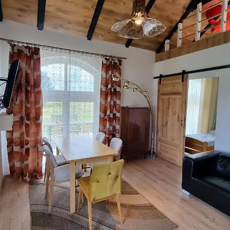 U Karoliny Κατάλυμα σε φάρμα Sarbinowo